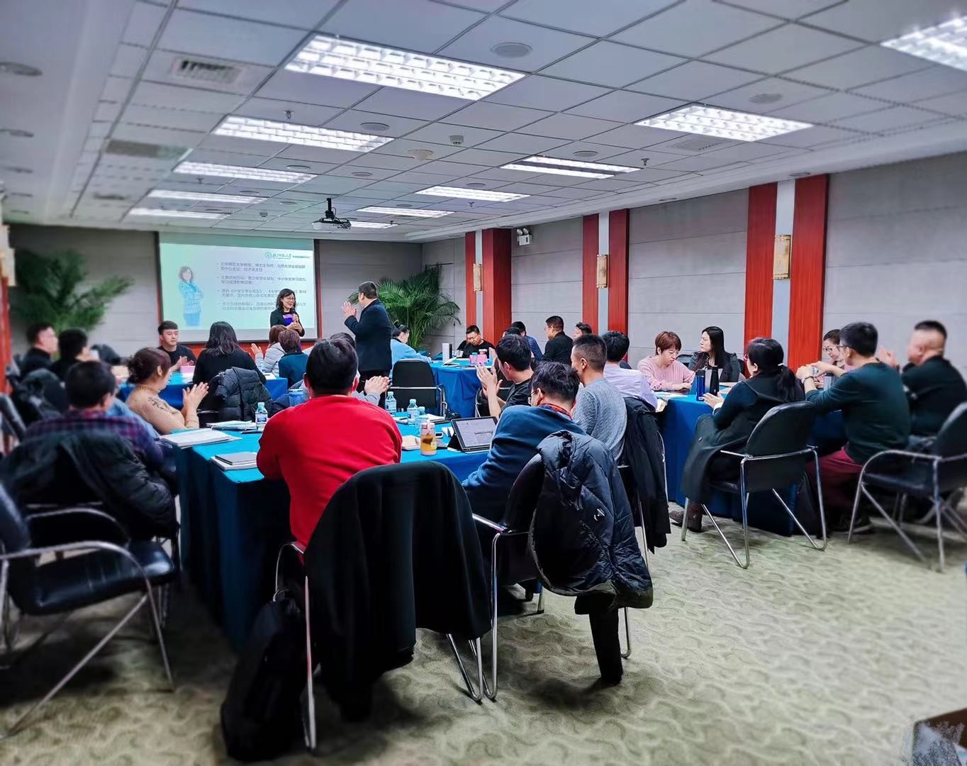  李老师   7年教育工作经历