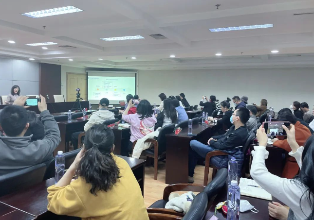 北师大杨娟教授受邀出席“民建海淀区委迎三八节”主题活动！并做专题讲座