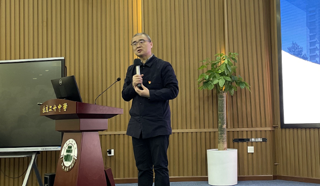 BMA青少年学习力研究中心张玉梅主任受邀至北京第二十中学做《如何帮助孩子做好电子产品管理》 专题讲座 BMA青少年学习力研究中心张玉梅主任受邀至北京第二十中学做《如何帮助孩子做好电子产品管理》 专题讲座